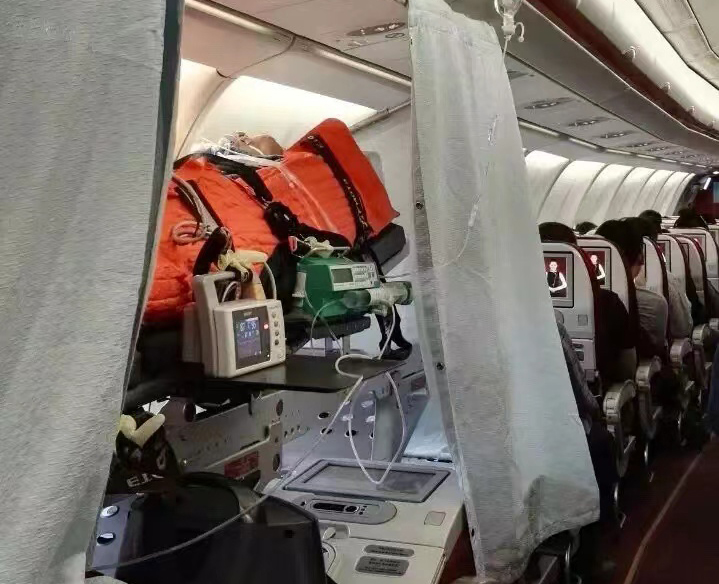 札达县跨国医疗包机、航空担架